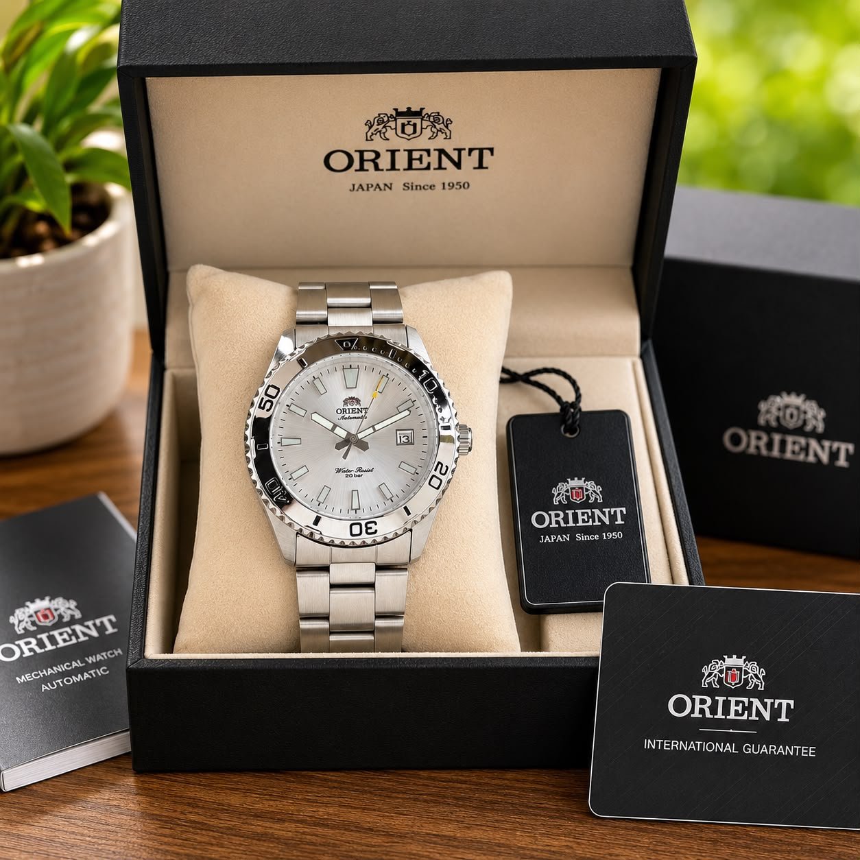 *Orient Mako 42 Steel Automatic Watch RA-AC0Q02L.*